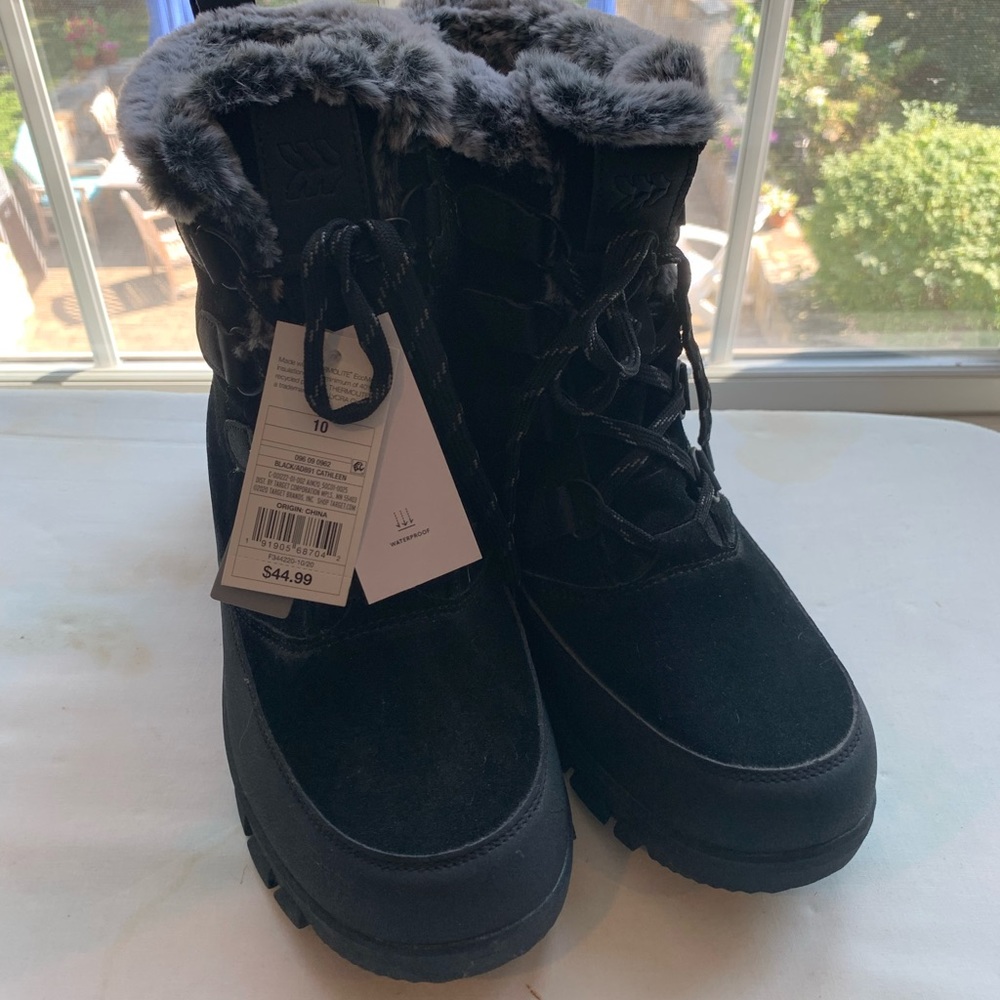 Target Women’s All in Motion winter boots black size 10